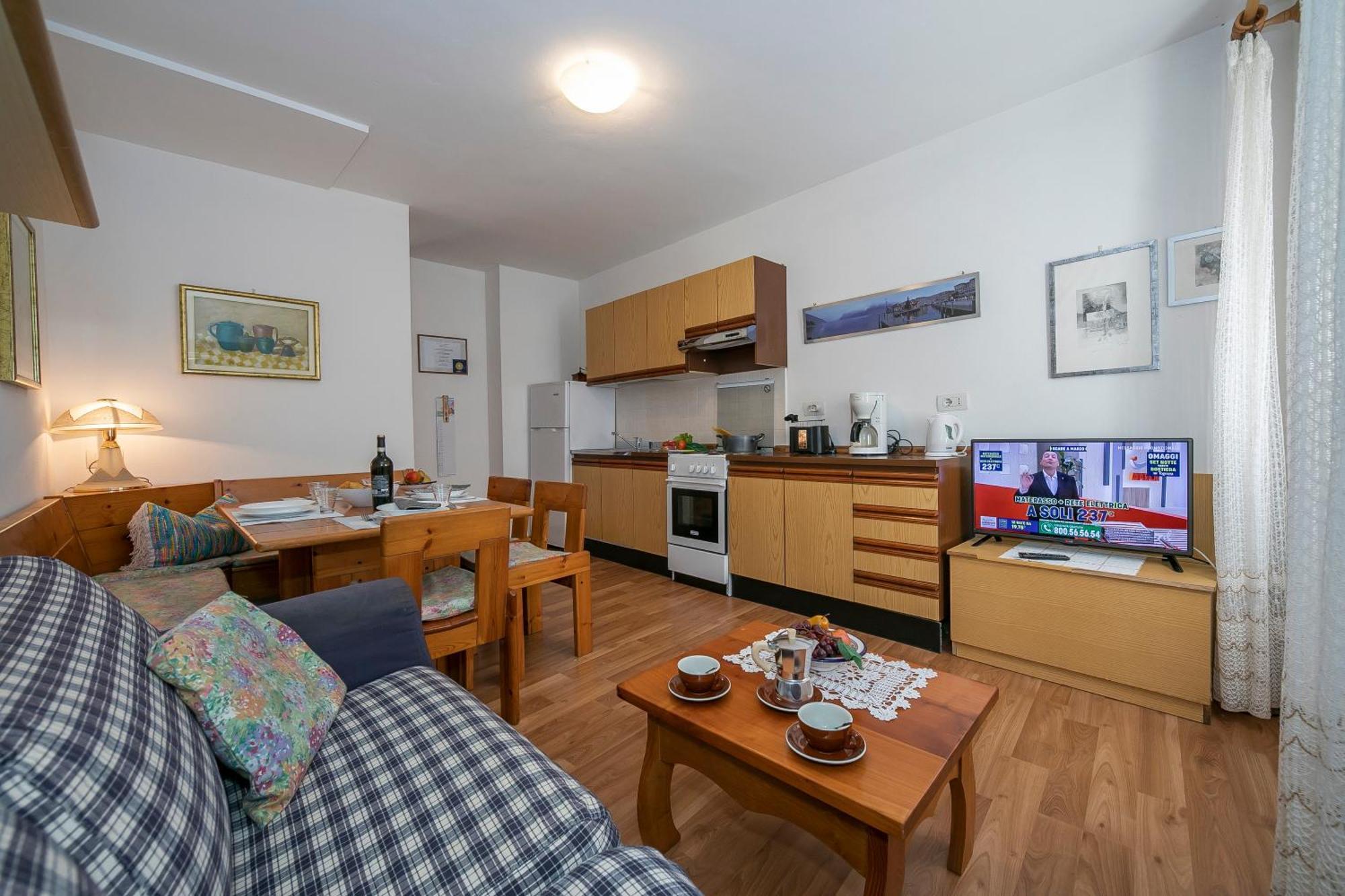 Appartamento Miorelli Torbole Sul Garda ภายนอก รูปภาพ